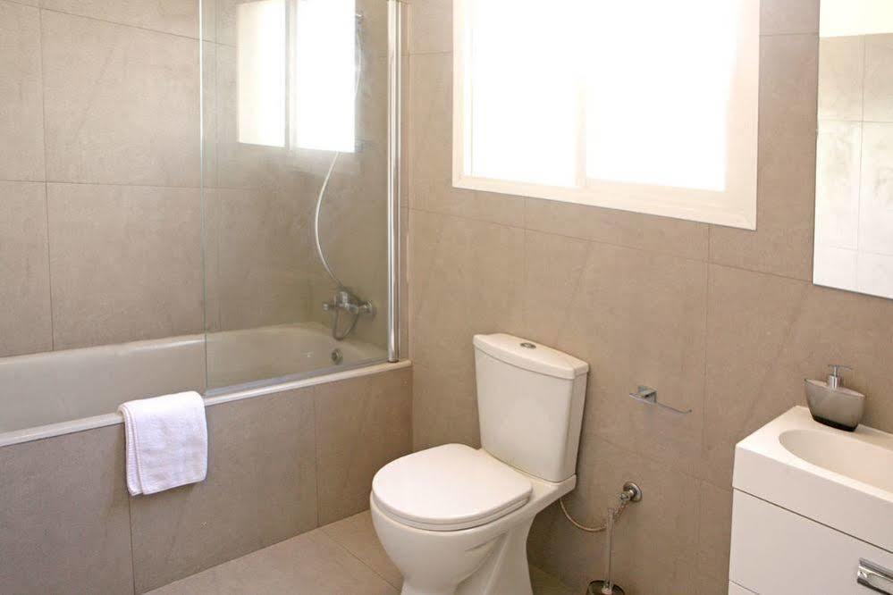 Corina Suites And Apartments Limassol Ngoại thất bức ảnh